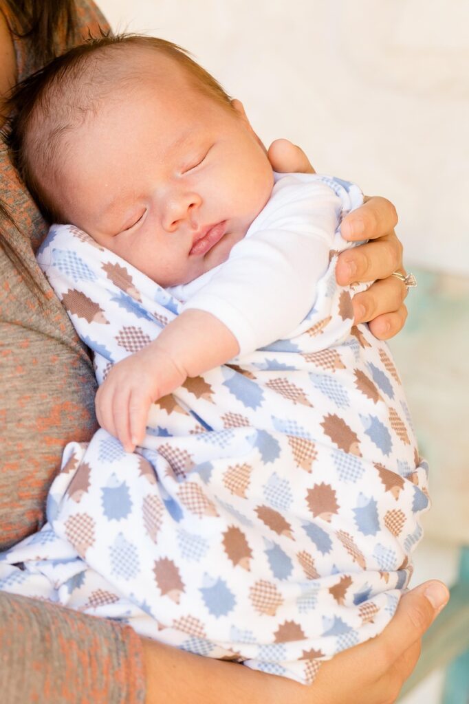 ポンチョ型授乳ケープの使い方と選び方は？